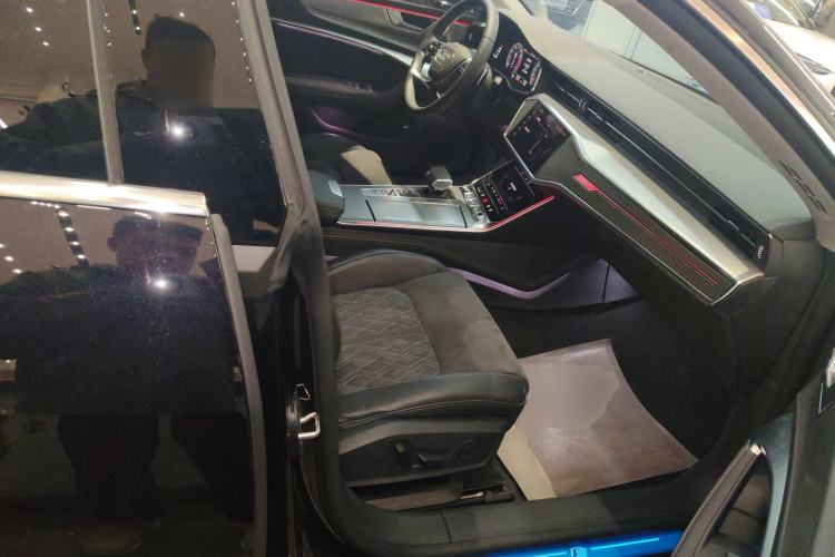 Used Audi A7L 2024 45 TFSI quattro Luxury Edition Right Front Seat