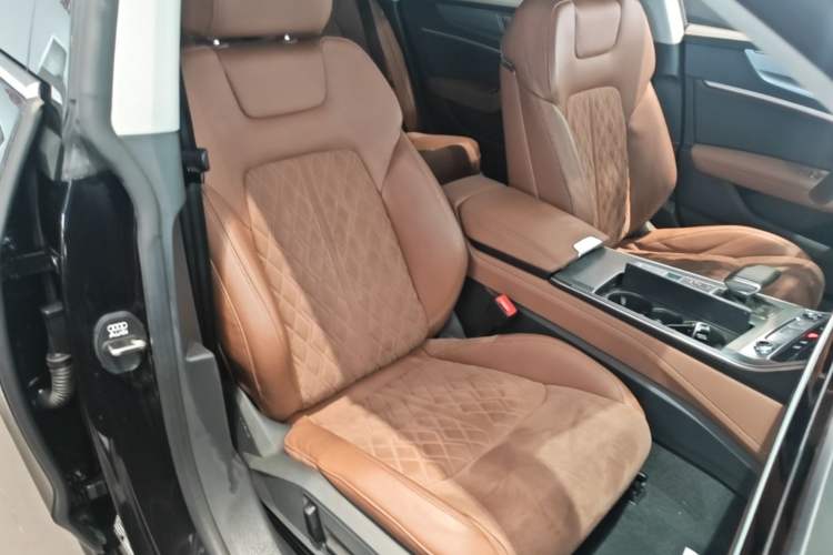Used Audi A7L 2024 45 TFSI quattro Luxury Edition Right Front Seat