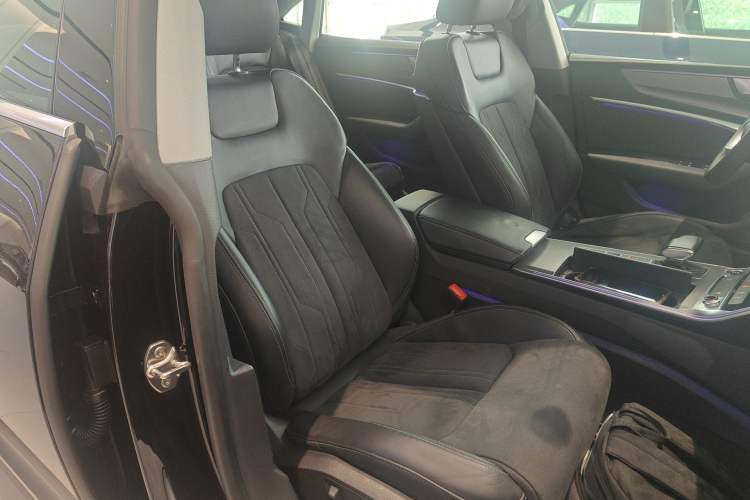 Used Audi A7L 2024 45TFSI S-line Dream-Building Edition Flow Crystal Package Right Front Seat