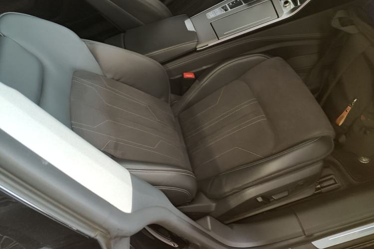 Used Audi A7L 2024 45 TFSI Luxury Edition Right Front Seat