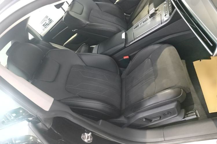Used Audi A7L 2024 45TFSI S-line Dream-Building Edition Flow Crystal Package Right Front Seat