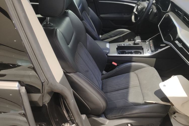 Used Audi A7L 2024 45TFSI S-line Dream-Building Edition Flow Crystal Package Right Front Seat