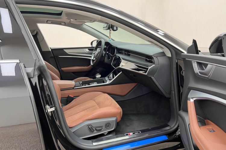 Used Audi A7L 2024 45 TFSI Luxury Edition Right Front Seat