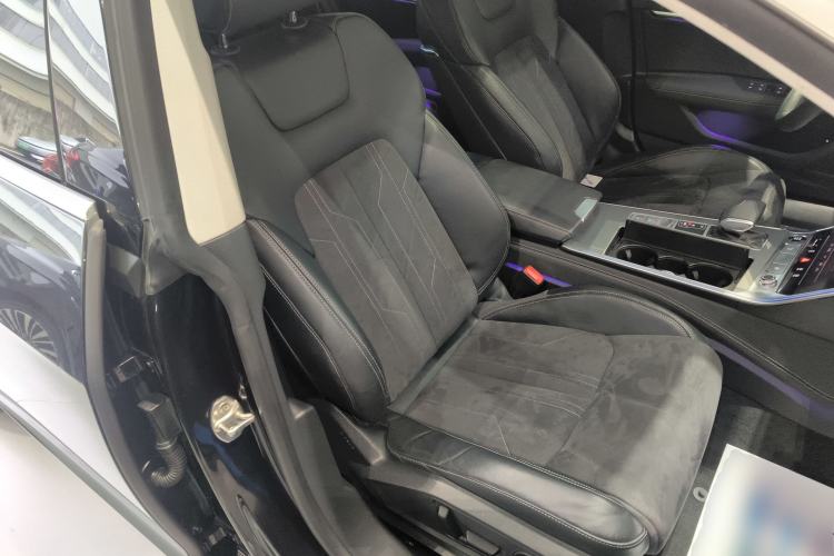 Used Audi A7L 2024 45 TFSI Luxury Edition Right Front Seat