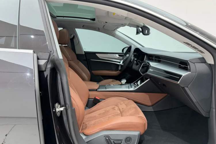 Used Audi A7L 2024 45 TFSI Luxury Edition Right Front Seat