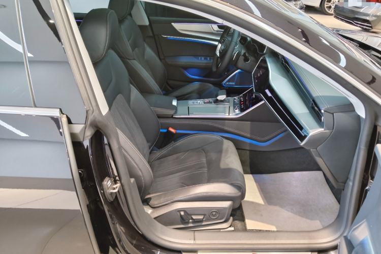 Used Audi A7L 2024 45 TFSI Luxury Edition Right Front Seat