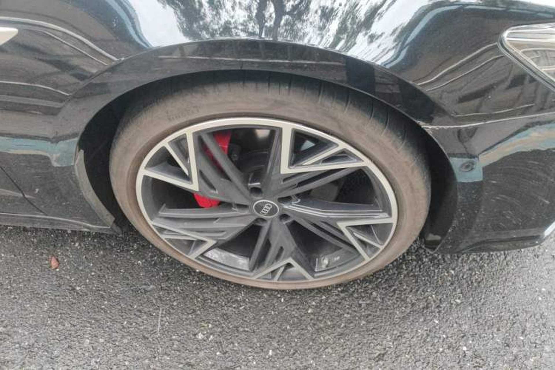 Used Audi A7L 2024 45 TFSI quattro Black Warrior Edition Right Front Wheel Hub