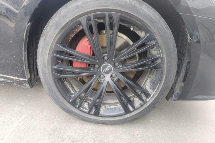 Used Audi A7L 2024 45 TFSI quattro Luxury Edition Right Front Wheel Hub