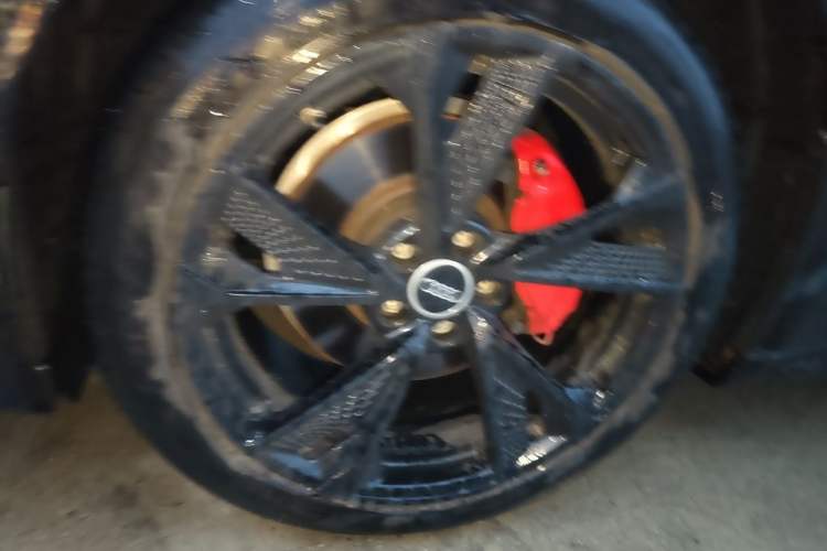 Used Audi A7L 2024 45 TFSI Luxury Edition Right Front Wheel Hub