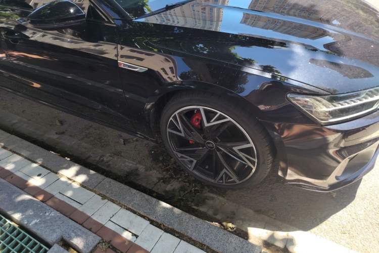Used Audi A7L 2024 45 TFSI quattro Black Warrior Edition Right Front Wheel Hub
