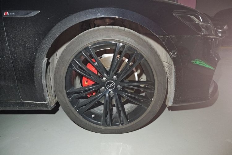 Used Audi A7L 2024 45 TFSI quattro Luxury Edition Right Front Wheel Hub