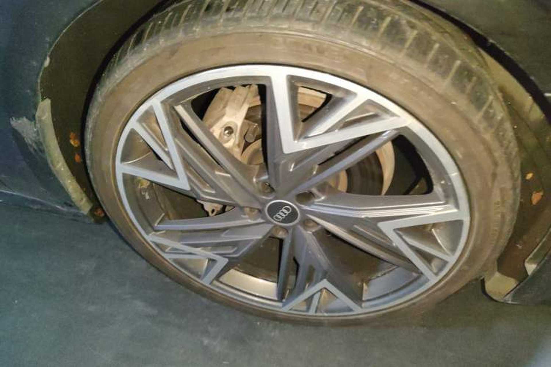 Used Audi A7L 2024 45 TFSI quattro S-line Black Warrior Edition Right Front Wheel Hub