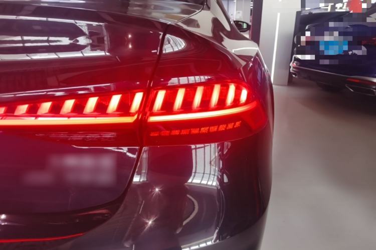 Used Audi A7L 2024 45 TFSI Luxury Edition Right Rear Taillight
