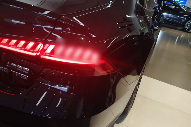 Used Audi A7L 2024 45 TFSI Luxury Edition Right Rear Taillight
