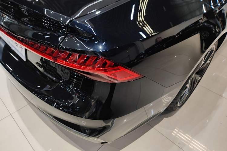 Used Audi A7L 2024 45 TFSI quattro Black Warrior Edition Right Rear Taillight