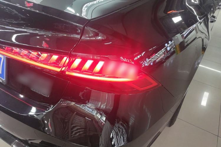 Used Audi A7L 2024 45TFSI quattro S-line Visionary Edition Flow Crystal Package Right Rear Taillight