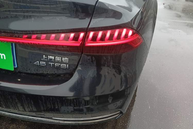 Used Audi A7L 2024 45 TFSI Luxury Edition Right Rear Taillight