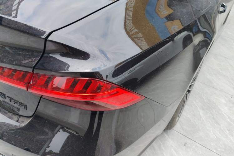 Used Audi A7L 2024 45 TFSI Luxury Edition Right Rear Taillight
