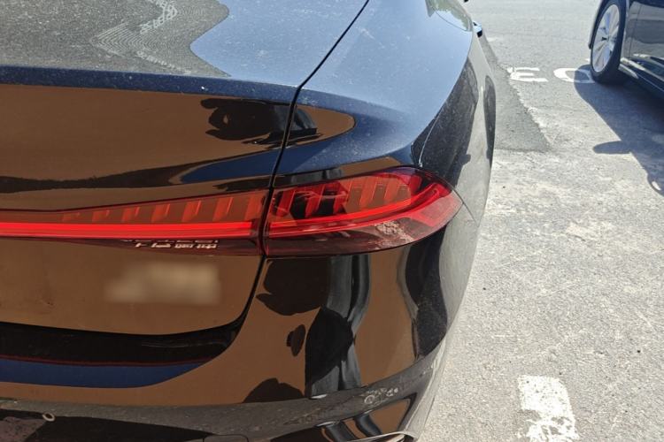 Used Audi A7L 2024 45 TFSI Luxury Edition Right Rear Taillight
