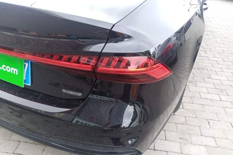 Used Audi A7L 2024 45 TFSI quattro S-line Black Warrior Edition Right Rear Taillight