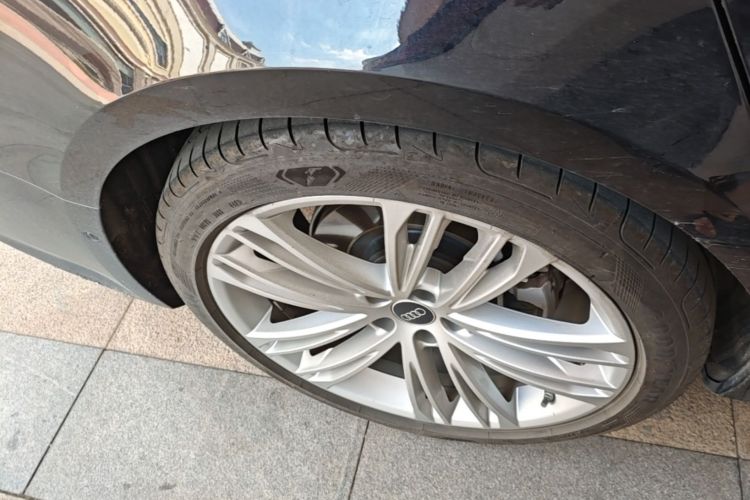 Used Audi A7L 2024 45 TFSI quattro Luxury Edition Right Rear Wheel Hub