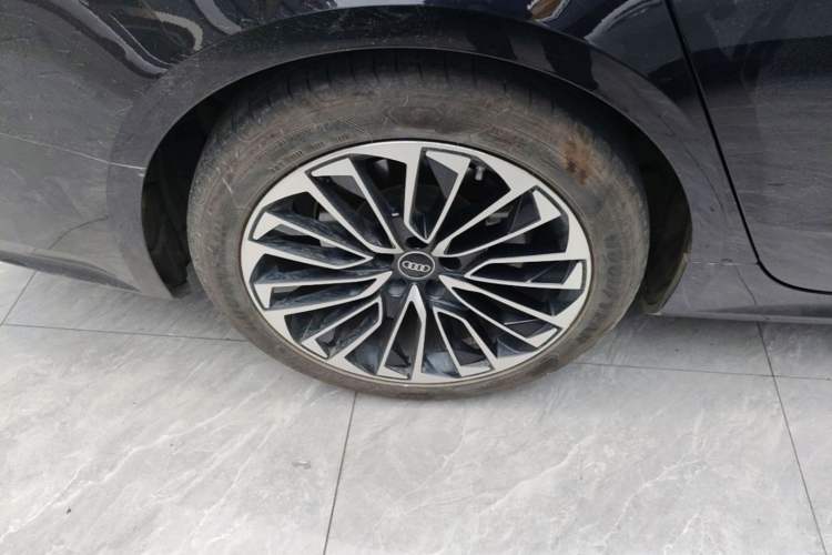 Used Audi A7L 2024 45 TFSI Luxury Edition Right Rear Wheel Hub