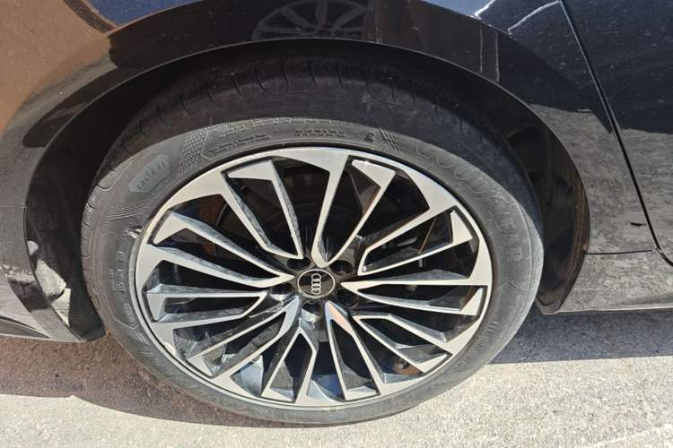 Used Audi A7L 2024 45 TFSI Luxury Edition Right Rear Wheel Hub