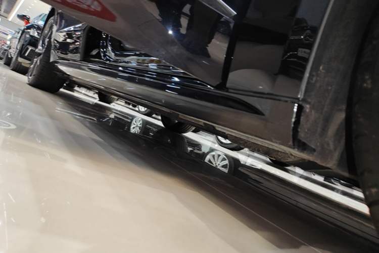 Used Audi A7L 2024 45 TFSI quattro Black Warrior Edition Right Side Sill