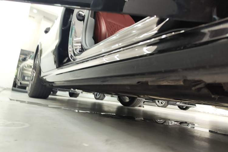 Used Audi A7L 2024 45 TFSI quattro Black Warrior Edition Right Side Sill