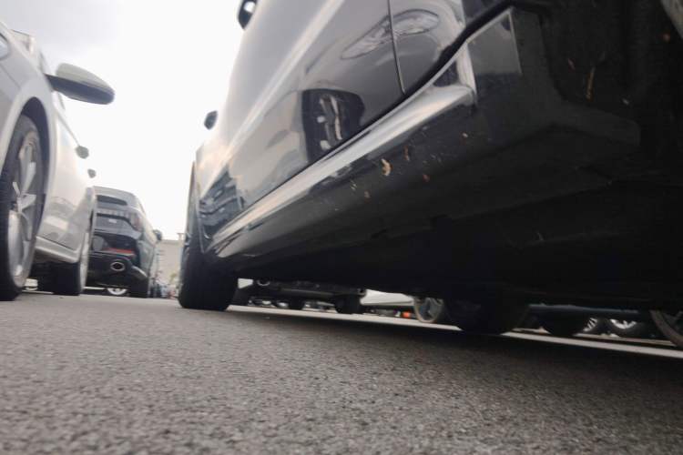 Used Audi A7L 2024 45 TFSI Luxury Edition Right Side Sill