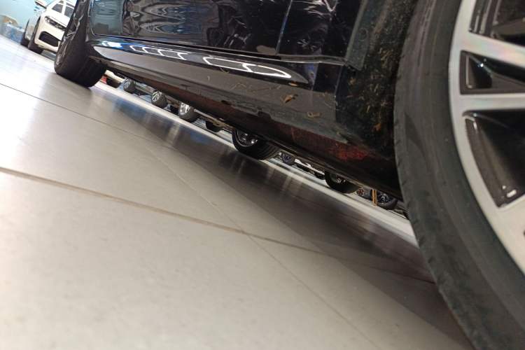 Used Audi A7L 2024 45 TFSI quattro Black Warrior Edition Right Side Sill