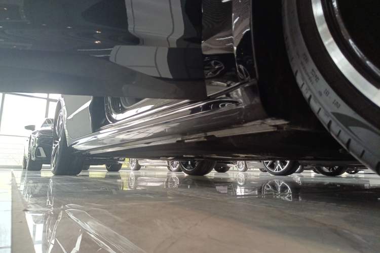 Used Audi A7L 2024 45 TFSI quattro Black Warrior Edition Right Side Sill