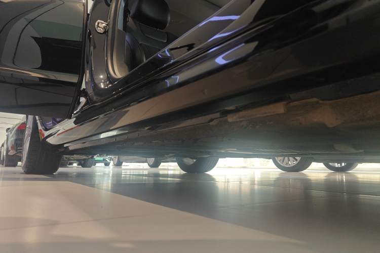 Used Audi A7L 2024 45TFSI S-line Dream-Building Edition Flow Crystal Package Right Side Sill