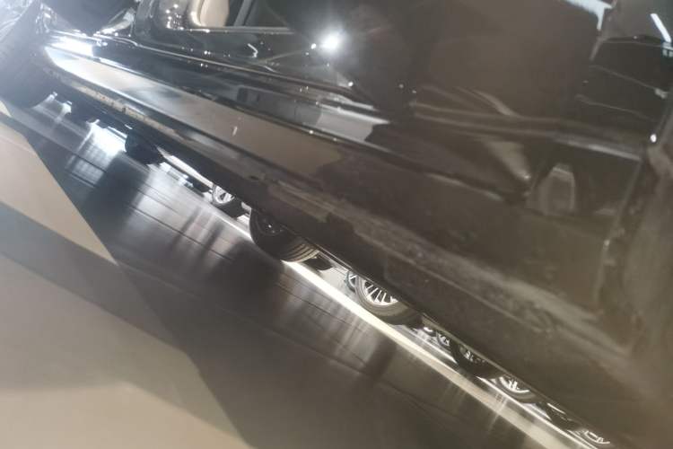 Used Audi A7L 2024 45 TFSI Luxury Edition Right Side Sill