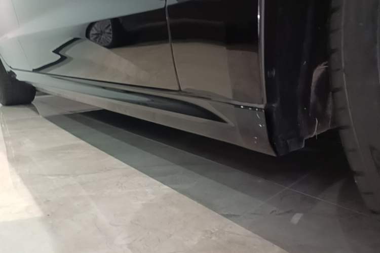 Used Audi A7L 2024 45 TFSI quattro S-line Black Warrior Edition Right Side Sill