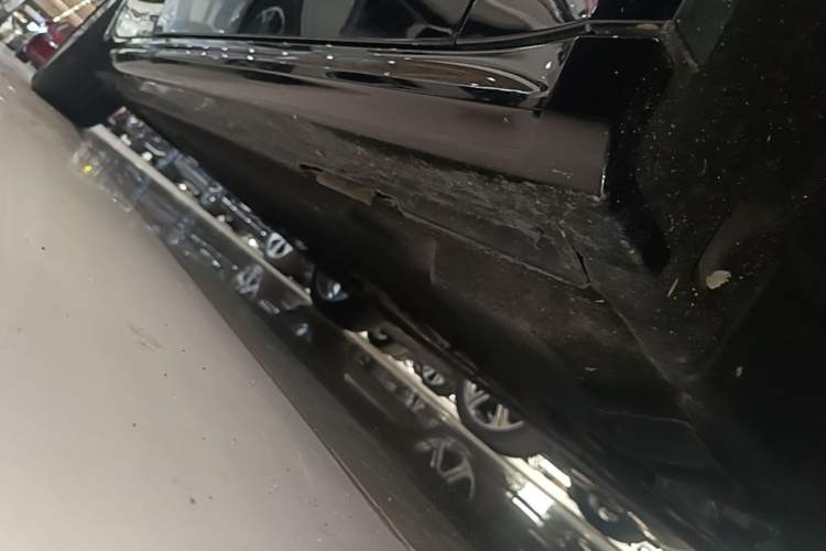 Used Audi A7L 2024 45 TFSI quattro Luxury Edition Right Side Sill