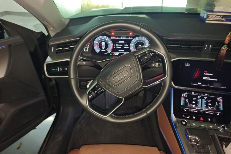 Used Audi A7L 2024 45 TFSI quattro Luxury Edition Steering Wheel