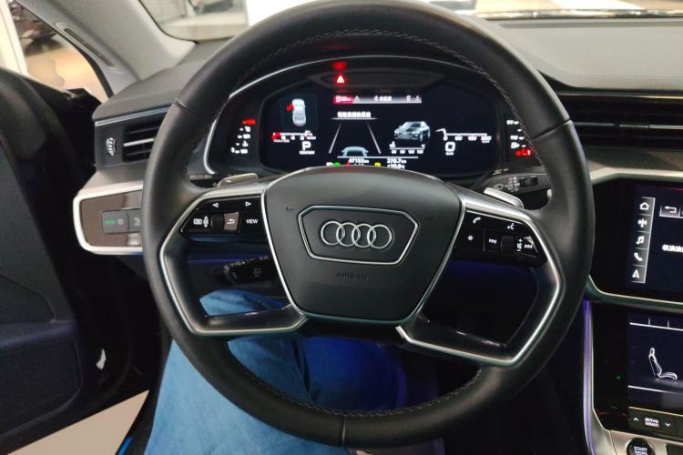 Used Audi A7L 2024 45TFSI S-line Dream-Building Edition Flow Crystal Package Steering Wheel