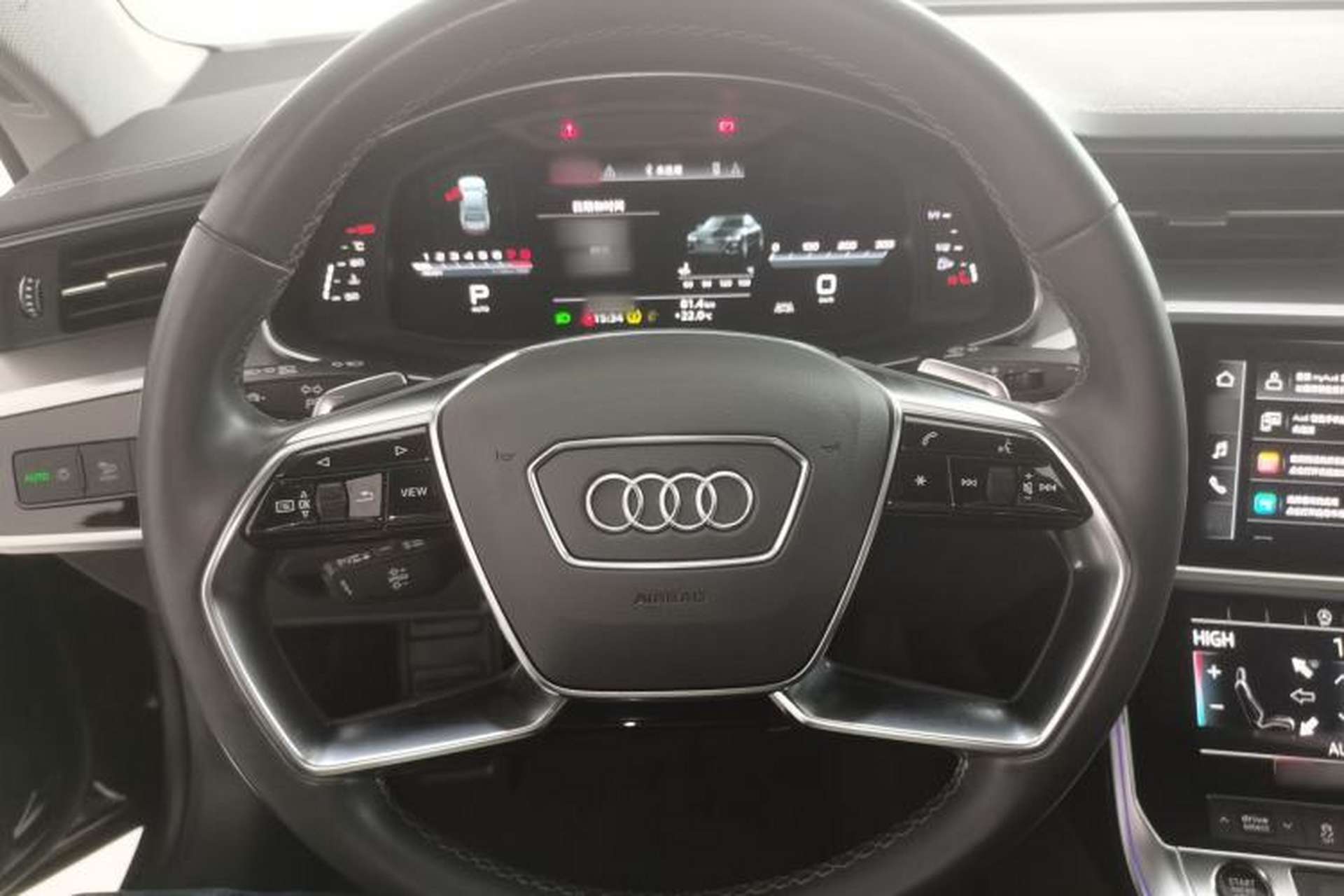 Used Audi A7L 2024 45TFSI S-line Dream-Building Edition Flow Crystal Package Steering Wheel