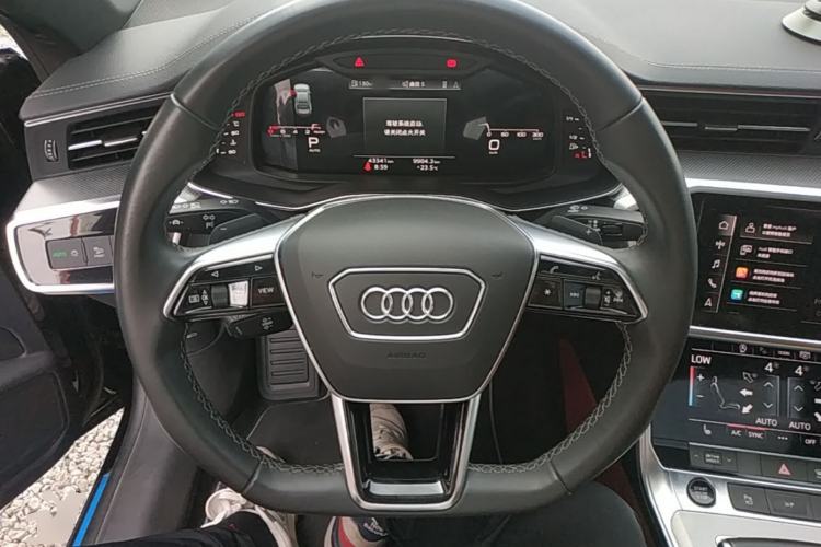 Used Audi A7L 2024 45 TFSI quattro S-line Black Warrior Edition Steering Wheel