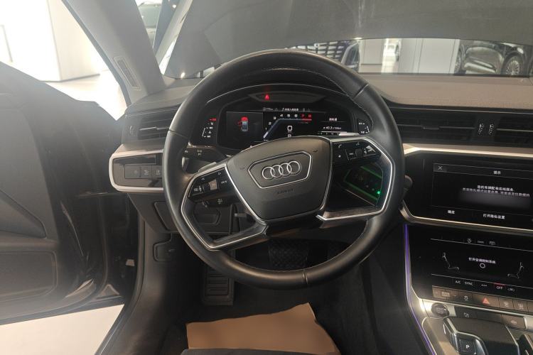 Used Audi A7L 2024 45TFSI S-line Dream-Building Edition Flow Crystal Package Steering Wheel