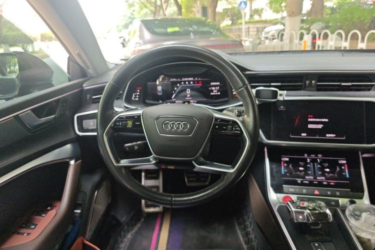 Used Audi A7L 2024 45TFSI S-line Dream-Building Edition Flow Crystal Package Steering Wheel