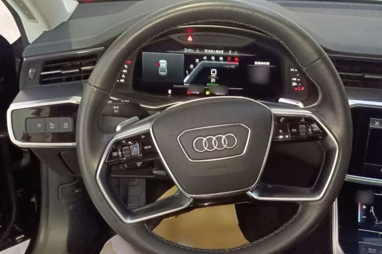 Used Audi A7L 2024 45TFSI S-line Dream-Building Edition Flow Crystal Package Steering Wheel