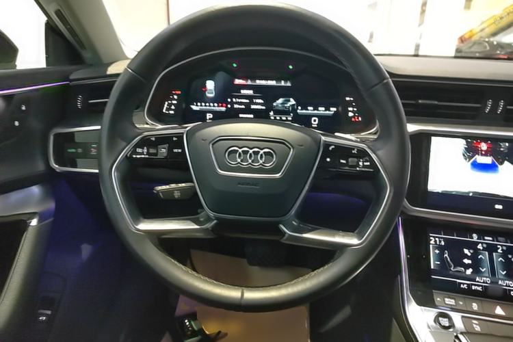 Used Audi A7L 2024 45TFSI S-line Dream-Building Edition Flow Crystal Package Steering Wheel