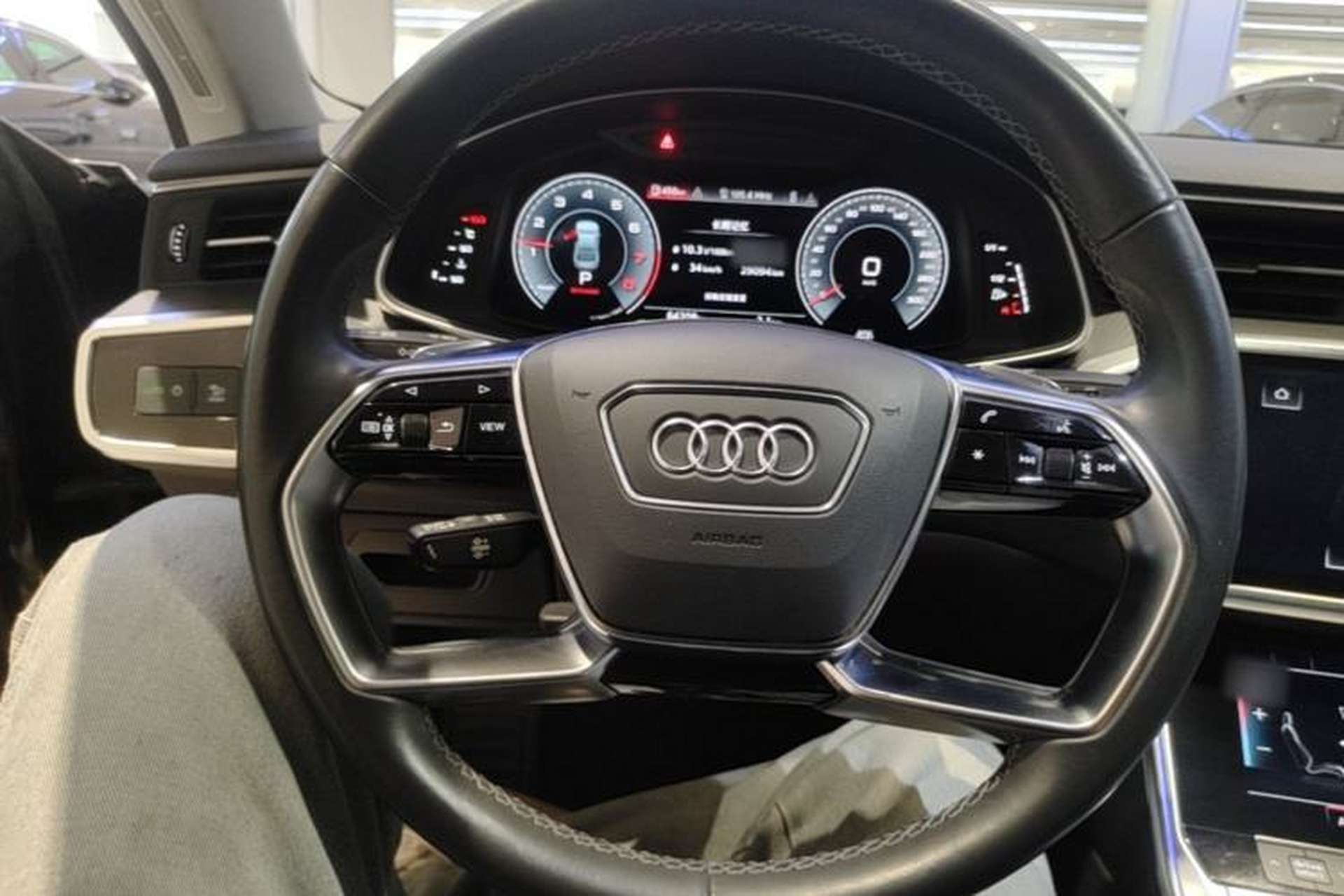 Used Audi A7L 2024 45TFSI S-line Dream-Building Edition Flow Crystal Package Steering Wheel