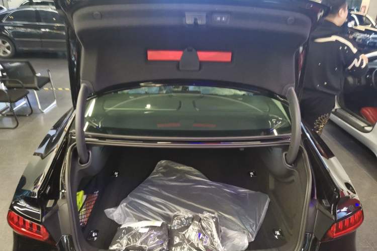 Used Audi A7L 2024 45TFSI S-line Dream-Building Edition Flow Crystal Package Trunk