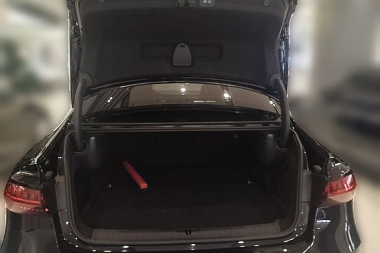 Used Audi A7L 2024 45TFSI S-line Dream-Building Edition Flow Crystal Package Trunk