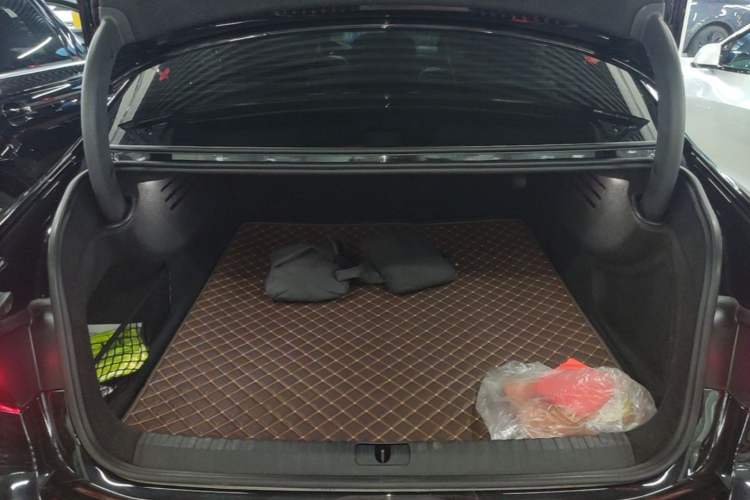 Used Audi A7L 2024 45TFSI S-line Dream-Building Edition Flow Crystal Package Trunk
