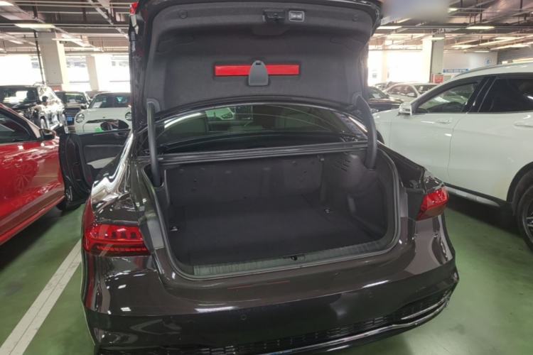Used Audi A7L 2024 55TFSI quattro S-line Boundary Edition Flow Crystal Package Trunk