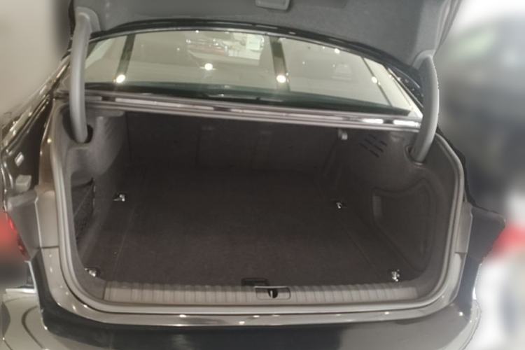 Used Audi A7L 2024 45TFSI S-line Dream-Building Edition Flow Crystal Package Trunk